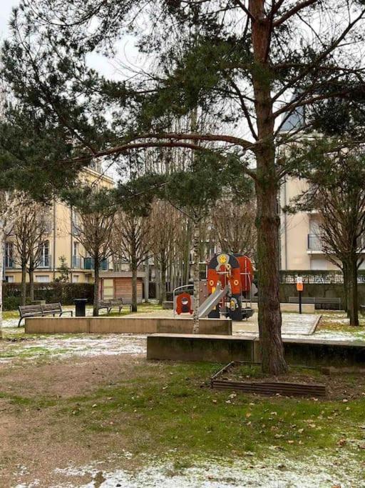 Appartement Familial 8 Personnes Proche De Disney Et Paris Шеси Екстериор снимка